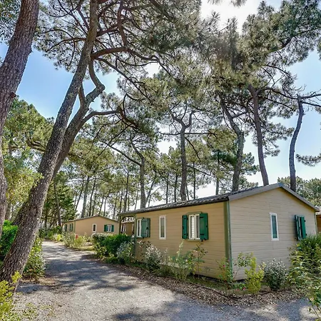 2 Bedroom Amazing In Holiday home La Faute-sur-Mer